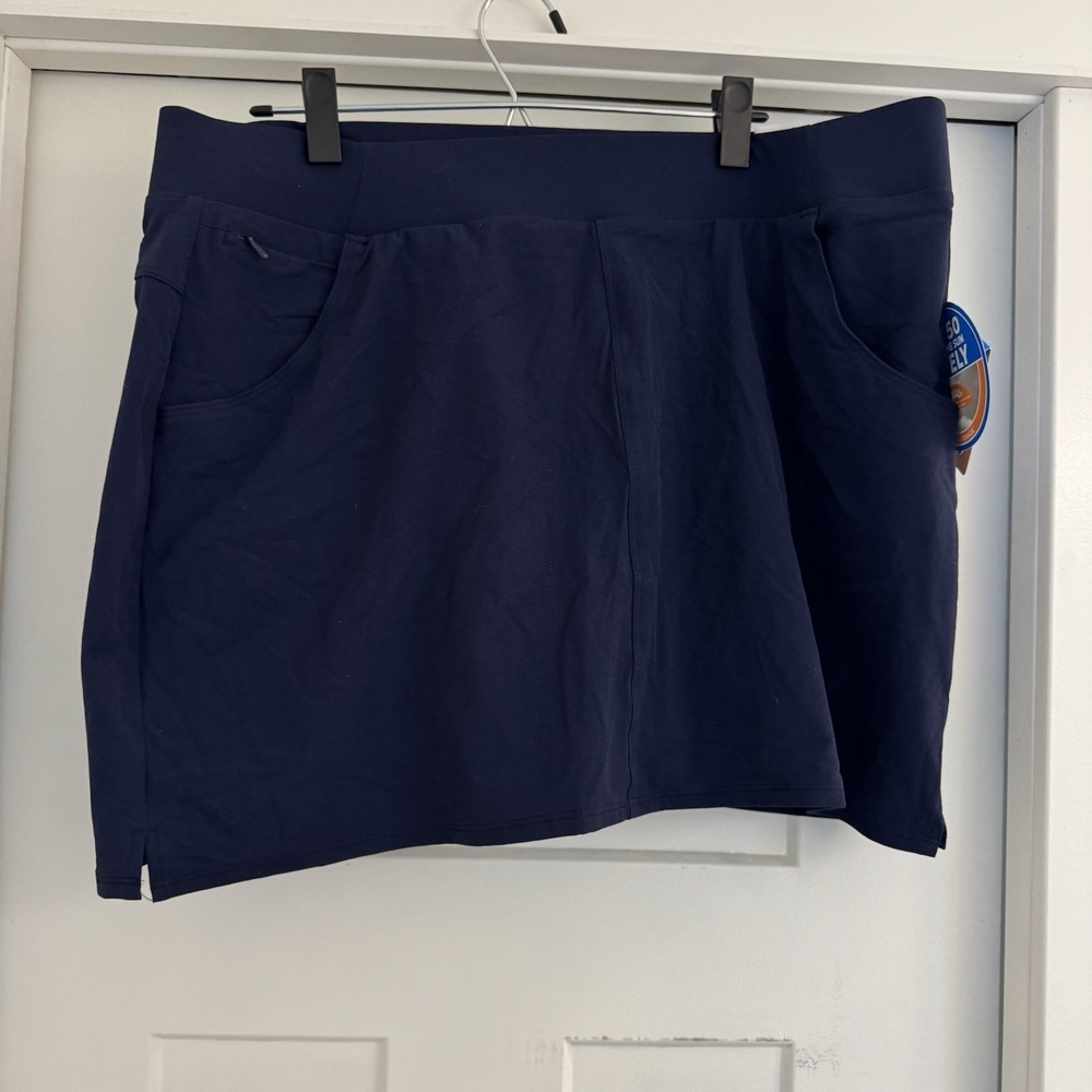 Columbia Women's Navy Skort XL/TG NWT